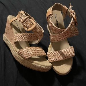 Bare traps wedge sandals size 8